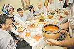 Bei Moslems zu Gast. Bei Muslimen zu Gast.