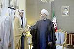 Der iranische Präsident Hassan Rohani begrüßt den Außenminister der Vereinigten Arabischen Emirate (VAE) und seine Delegation. (Archivfoto) Irans Präsident Hassan Rowhani empfängt den Außenminister der Vereinigten Arabischen Emirate (UAE) und seine Entourage. (Archivfoto)